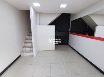 Comercial · 44m² · Loja em Centro, Nova Friburgo/RJ de 44m² para locação R$ 2.200,00/mes