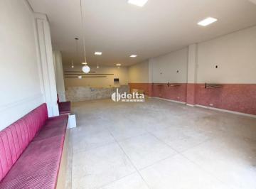 Comercial · 202m² · Loja com aprox. 202m², cozinha, 2 banheiros e mezanino, disponível para locação no bairro Tibery em