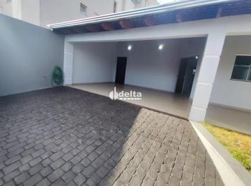 Casa · 170m² · 3 Quartos · 2 Vagas · Casa residencial com 3 quartos sendo 1 suíte disponível para locação e venda no bairro Granada em Ub