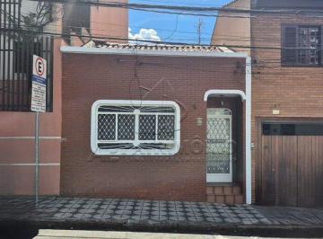 Casa · 150m² · 3 Quartos · CASA ASSOBRADADA COM 3 QUARTOS - CENTRO