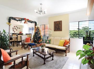 Apartamento · 82m² · 3 Quartos · 1 Vaga · Apartamento de 82m reformado, com 3 quartos, wc social, 2 salas, cozinha e área de serviços.