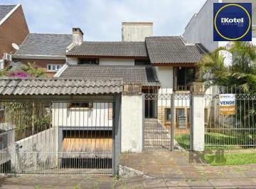 .jpg+2025-03-04 · Casa em Porto Alegre, no bairro Ipanema, com 3 dormitório(s), à venda.