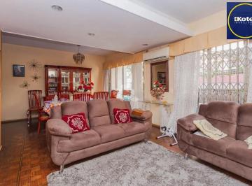 Apartamento · 171m² · 1 Quarto · 2 Vagas · Apartamento com 171m², 4 dormitórios e 2 vagas no Centro Histórico.