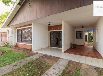 Casa · 228m² · 3 Quartos · 1 Vaga · Casa térrea ideal para investidores