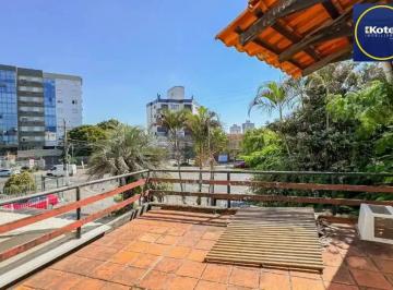 Casa · 340m² · 4 Quartos · 1 Vaga · Casa ampla na Vila Ipiranga com 340 m², 4 dormitórios e potencial comercial