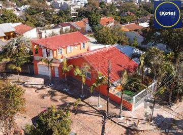 Casa · 197m² · 3 Quartos · 4 Vagas · Casa à venda - em Teresópolis