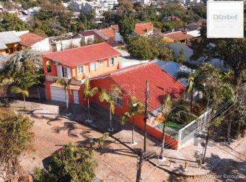 Casa · 197m² · 3 Quartos · 4 Vagas · Casa à venda - em Teresópolis