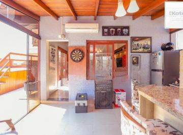 Apartamento · 206m² · 3 Quartos · 1 Vaga · Cobertura com 3 quartos, Vaga e piscina São Sebastião.