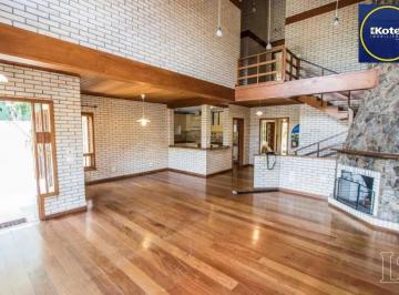 Casa · 230m² · 3 Quartos · 4 Vagas · Sobrado à venda com 3 quartos, 1 suite, 4 vagas de garagem - Vila Conceição