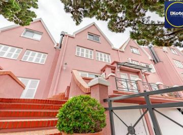 Casa · 210m² · 3 Quartos · 3 Vagas · Casa em condomínio fechado de 3 dormitórios no bairro Vila Assunção