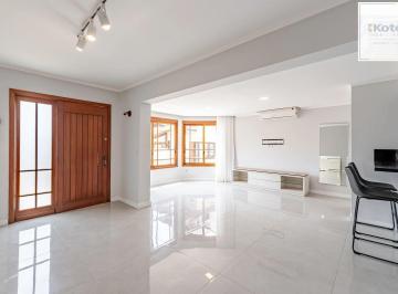 Casa · 214m² · 3 Quartos · 3 Vagas · Casa em condomínio com 3 dormitórios, suíte e 3 vagas.