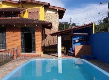 .jpg+2025-03-05 · Casa em Porto Alegre, no bairro Aberta dos Morros, com 4 dormitório(s), e 4 banh
