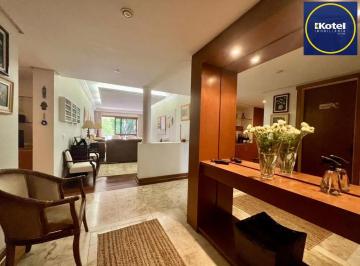 Apartamento · 223m² · 4 Quartos · 2 Vagas · Apartamento com 4 quartos, 223m²,2 vagas, elevador no bairro Jardim do Salso.