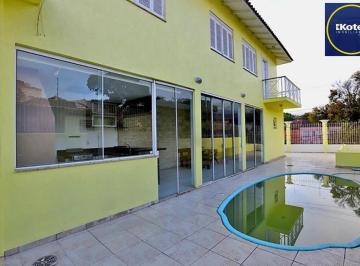 Casa · 280m² · 2 Quartos · 3 Vagas · Casa com pátio, piscina e churrasqueira, no Bairro Nonoai