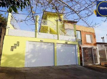 Casa · 280m² · 2 Quartos · 3 Vagas · Casa com pátio, piscina e churrasqueira, no Bairro Nonoai