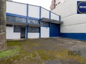 Comercial · 300m² · 3 Quartos · Excelente deposito amplo, de alvenaria em Petrópolis, Br. do Amazonas, c/330 m2