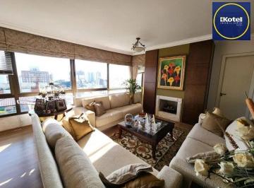 Apartamento · 197m² · 3 Quartos · 3 Vagas · Apartamento de 196,96m², 3 dormitórios, 2 suítes, lareira,  3 vagas cobertas, no