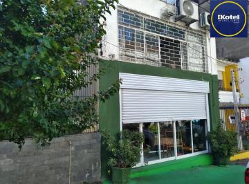 Comercial · 200m² · 2 Quartos · Prédio Comercial  Ideal para , empresa, e comércio em geral.