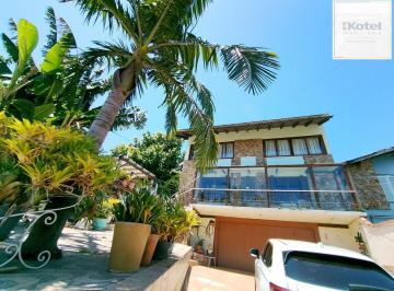 Casa · 250m² · 3 Quartos · 3 Vagas · Casa à venda - em Tristeza