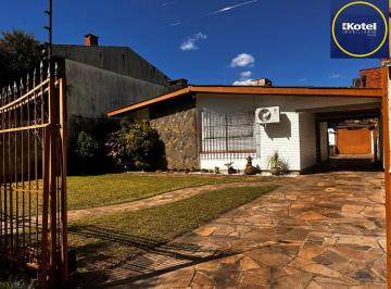 Casa · 151m² · 2 Quartos · 3 Vagas · Casa térrea, com 2 dormitórios, 3 vagas, no bairro Ipanema, Porto Alegre, RS