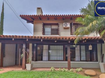 Casa · 300m² · 3 Quartos · 6 Vagas · Casa de 3 dormitórios bairro Ipanema
