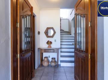 Casa · 230m² · 3 Quartos · 3 Vagas · Casa à venda - em Tristeza