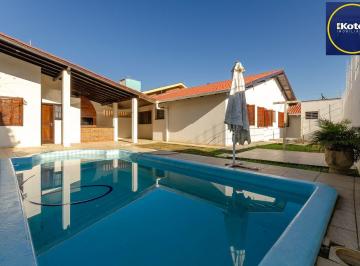 Casa · 290m² · 4 Quartos · 3 Vagas · Casa Residencial de 4 Quartos à Venda em Porto Alegre, RS