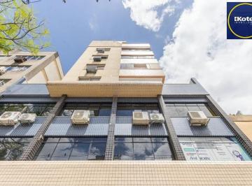 Apartamento · 214m² · 4 Quartos · 2 Vagas · Cobertura com 4 quartos, 1 suíte e 2 vagas no bairro Passo da Areia.