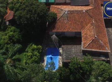 Casa · 230m² · 4 Quartos · 4 Vagas · Casa com 4 Quartos e 4 vagas de garagem no Bairro Vila Ipiranga