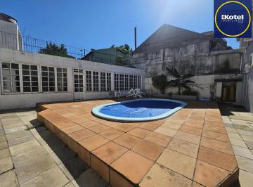 Casa · 280m² · 4 Quartos · 3 Vagas · SOBRADO COM 3 SUÍTES + DORMITÓRIOS NO TÉRRREO | PISCINA | E MUITO MAIS