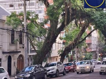 .jpg+2025-07-04 · Casa 4 dormitórios à venda Independência Porto Alegre/RS