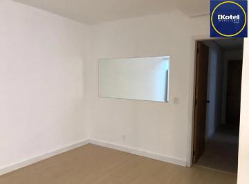 Apartamento · 105m² · 3 Quartos · 1 Vaga · Vende ou aluga  no bairro Menino Deus, com garagem, apartamento de 03 dormitório