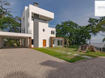 Casa · 336m² · 3 Quartos · 4 Vagas · Viva o Privilégio de Ter o Guaíba como Quintal