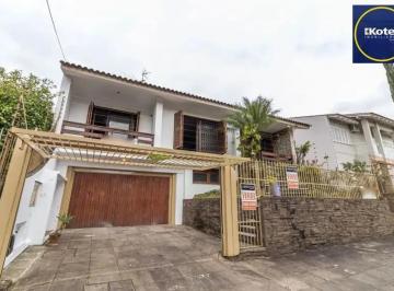 Casa · 315m² · 3 Quartos · 3 Vagas · Casa / 3 Dormitórios / 1 Suíte / 3 Vagas / Churrasqueira / Piscina / Jardim Plan