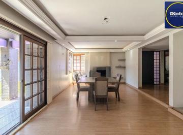 Casa · 265m² · 3 Quartos · 2 Vagas · Casa com 3 quartos, vaga, piscina, Juncker e com patio no Jardim Planalto