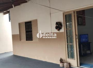 Casa · 250m² · 3 Quartos · 2 Vagas · Casa residencial com 3 Quartos sendo 1 suíte disponível para Venda no bairro Jardim Europa em Uberlâ