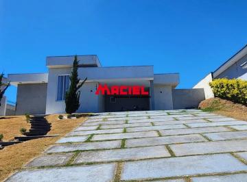 Casa · 220m² · 4 Quartos · 2 Vagas · Casa Em Condomínio De ALTO PADRÃO Para Você e Sua Família