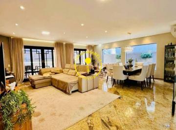 Casa · 473m² · 4 Quartos · 6 Vagas · Viva com Tranquilidade e Segurança na Avenida Principal do Parque dos Príncipes.