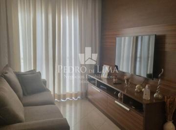 Apartamento · 63m² · 2 Quartos · 1 Vaga · Apartamento na Vila Matilde com 2 quartos, sala com sacada e uma vaga de garagem.