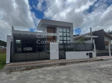 Casa · 240m² · 3 Quartos · 2 Vagas · ESPETACULAR CASA DE ALTO PADRÃO COM 3 SUÍTES