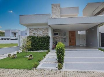 Casa · 180m² · 3 Quartos · 4 Vagas · Excelente Casa em condomínio em Taubaté- SP