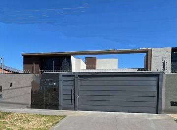 Casa · 155m² · 2 Quartos · 2 Vagas · Casa com 3 dormitórios à venda, Universitário, CAMPO GRANDE - MS