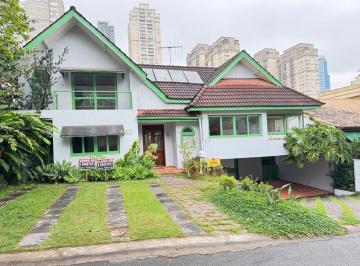Imagem da fachada da casa · Casa para Locação no Residencial Alphaville 03 – 343 m²