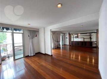 c6d0cf69241ac9c32c35a51f30f0eade2e7e471d · Generoso apartamento de 4 quartos com 3 vagas no miolo de Icaraí medindo 190 m2