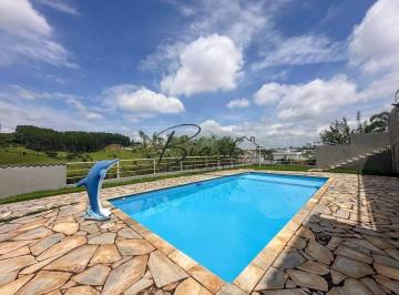 Foto 01 · Casa de Luxo para Venda ou Locação em  com 4 Dormitórios, 4 Suítes e 380m² - Imperdível!