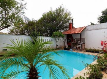 Casa · 288m² · 4 Quartos · 2 Vagas · SOBRADO MORUMBI 4 SUÍTES PISCINA E CHURRASQUEIRA