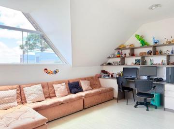 Casa de 3 quartos, Curitiba · Sobrado com ático + planejados + 2 vagas | Acima da média na região