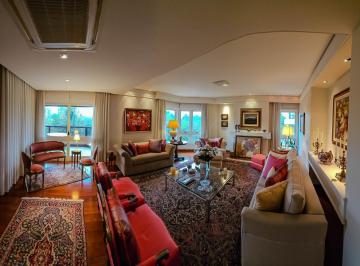 Apartamento · 305m² · 3 Quartos · 4 Vagas · Apartamento em Auxiliadora