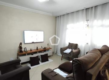 Casa · 210m² · 3 Quartos · 6 Vagas · Rua Oleiros, 16 - Vila Carmosina