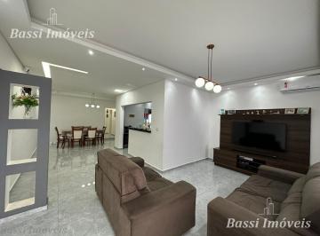 Casa · 170m² · 4 Quartos · 2 Vagas · Imperdível Casa à Venda em Mogi Mirim-SP, Jardim Áurea: 4 Quartos, 1 Suíte, 2 Salas, 1 Banheiro, 2 V